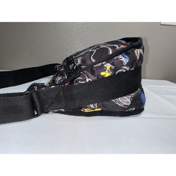 LeSportSac Snoopy Peanuts Sketch Classic Hobo Black Nylon Crossbody Bag - Picture 6 of 16